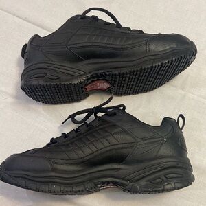 Mens Skechers Slip Resistant Black Work Shoes New Without Tags- Size 11 W
